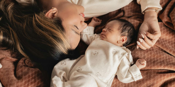 Mengenal Kolostrum: ASI Pertama dengan Segudang Manfaat