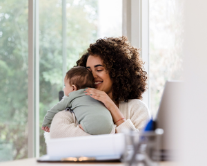 5 Tips Menyusui untuk Working Mom Sebelum Kembali Bekerja