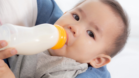 bayi bangun di malam hari, karena lapar atau kebiasaan?