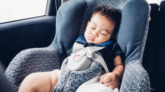 amankah bayi tidur di car seat?